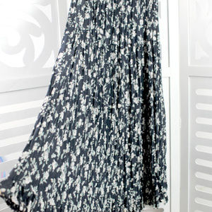 Vintage boho Floral Black Maxi Skirt Size M